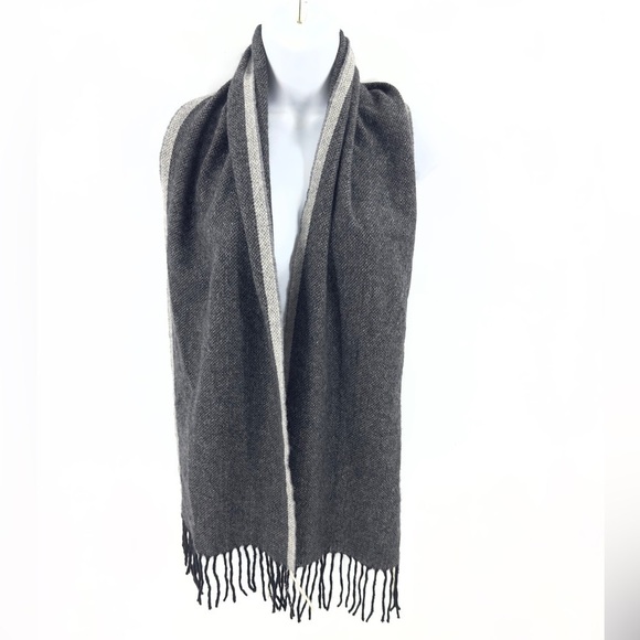 Club Room 100% Cashmere Scarf Gray Fringe Trim Unisex Adult Quiet Luxury Soft - Picture 2 of 6